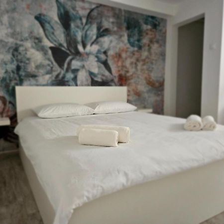 Comfort Rooms Remiza - Free Private Parking - Self Check-In 萨格勒布 外观 照片