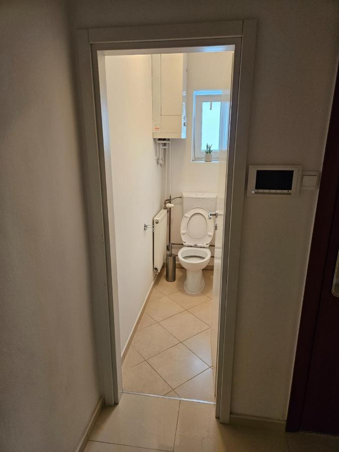 Comfort Rooms Remiza - Free Private Parking - Self Check-In 萨格勒布 外观 照片