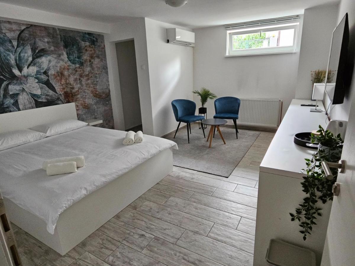 Comfort Rooms Remiza - Free Private Parking - Self Check-In 萨格勒布 外观 照片