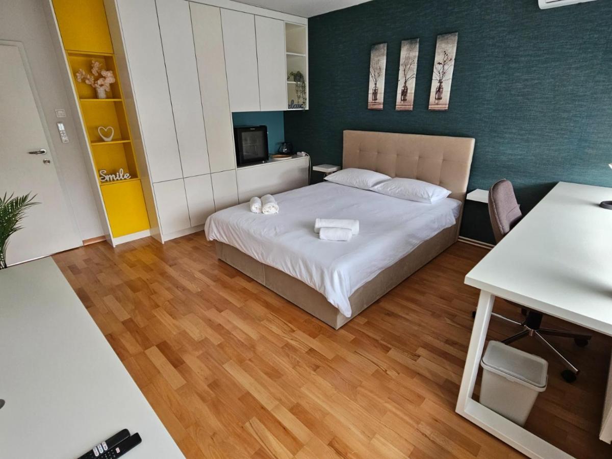 Comfort Rooms Remiza - Free Private Parking - Self Check-In 萨格勒布 外观 照片