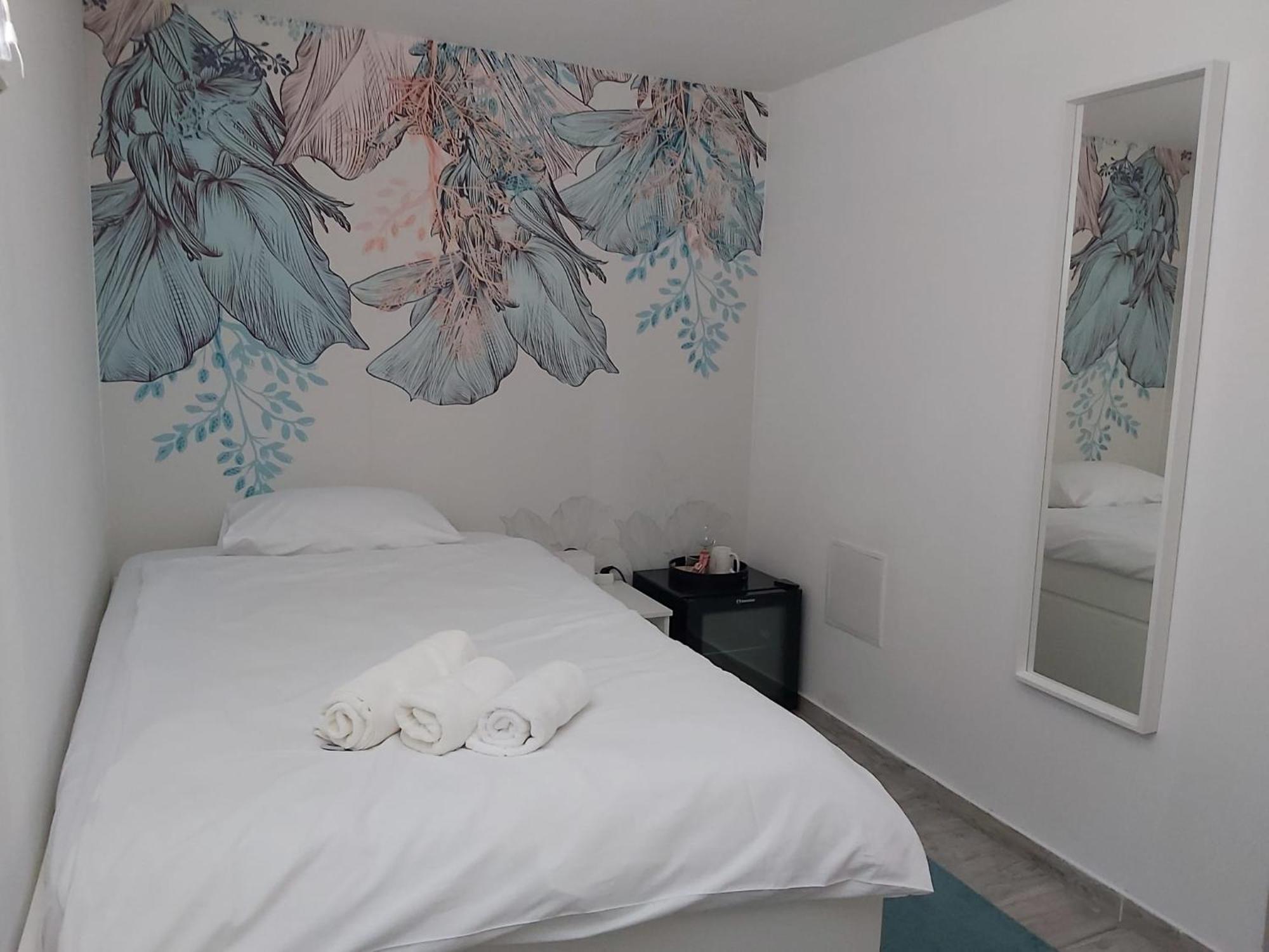 Comfort Rooms Remiza - Free Private Parking - Self Check-In 萨格勒布 外观 照片