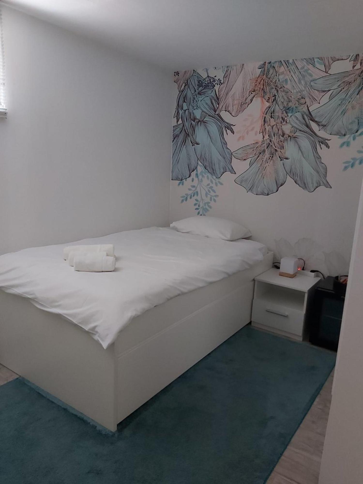 Comfort Rooms Remiza - Free Private Parking - Self Check-In 萨格勒布 外观 照片